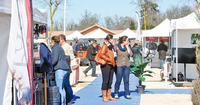 Les allées du salon où il faisait bon découvrir tous les acteurs de la filière cheval