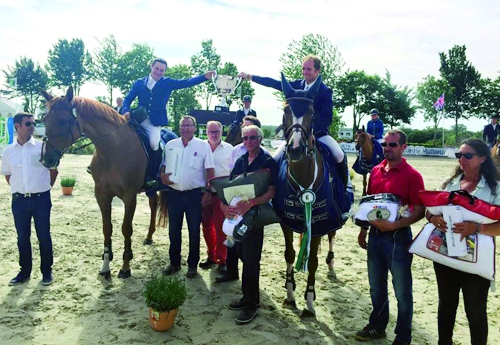 Deux juments et leurs cavaliers, victorieux d'Equiseine 2015. (© Equiseine Organisation)