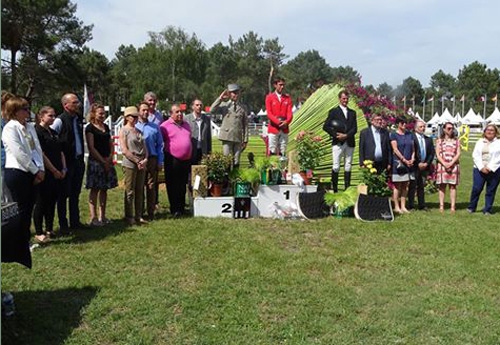 Le podium du CCI3* : Félix Vogg 1er, Donatien Schauly 2è et Mark Todd 3è (Foto Saumur Complet)