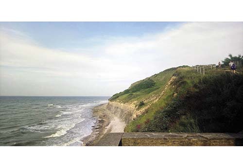 Port en Bessin et ses falaises