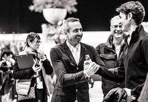 Julien Epaillard félicité par Steve Guerdat © Sportfot & © Christophe Tanière pour EEM
