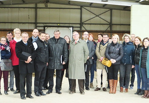 Les participants dans les ecuries de Belleray