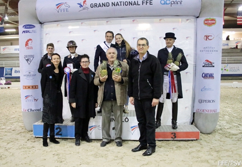 Le podium à l’issue des 2 épreuves : Carlos Pinto 1er, Camille Cheret Judet 2è et Philippe Limousin 3è (© FFE/PSV)