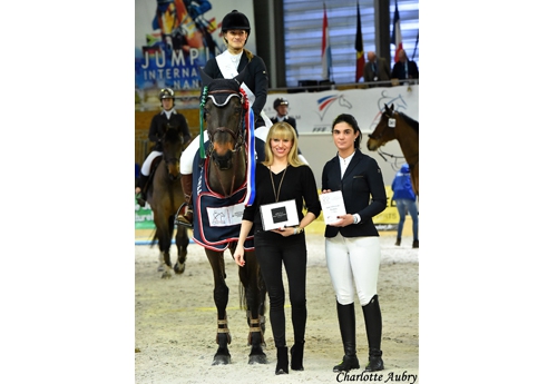 Le couple gagnant lors de la remise des prix (© Charlotte Aubry)