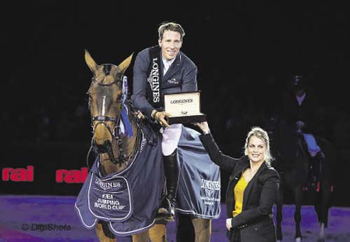 Henrik von Eckermann/Toveks Mary Lou gagne la Coupe du Monde à Amsterdam (©DigiShots)