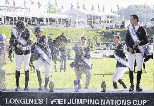 Champagne en terres suisses (© FEI/Richard Juillart)