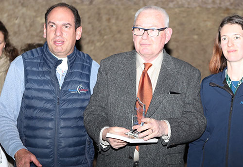 Le trophée du meilleur éleveur pour Laurent Jamaud (L'Esques)