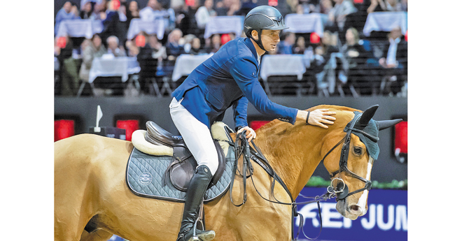 C'est avec un cheval élevé en Nouvelle-Aquitaine, Victorio des Frotards, que le n°1 mondial tentera samedi soir de remporter un Grand Prix Coupe du monde qui lui a jusqu'alors échappé et qu'il tient à ajouter à son palmarès (© FEI/Richard Juilliart)