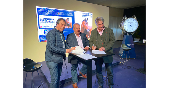 Cette conférence a servi de support à la signature d’une convention de partenariat pour lr birn-être équin entre la Shf (Michel Guiot), les Conseils des chevaux (Pierre-Yves Pose) et La SFET (Thierry Trazic)