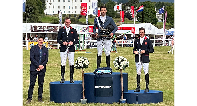 Astier Nicolas avec Oliver Townend et Tom McEwen (© 2022 Manners Media)