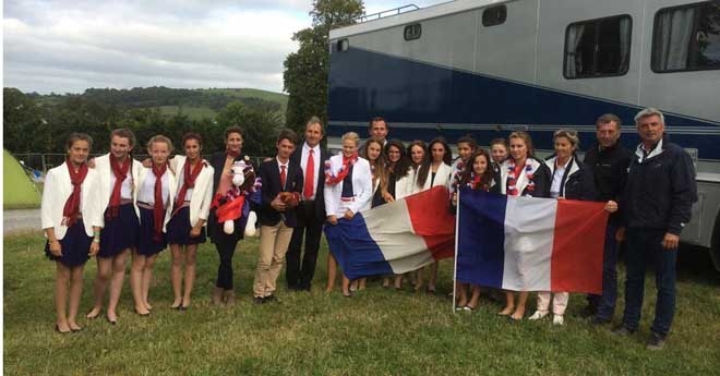 L'équipe de France au complet