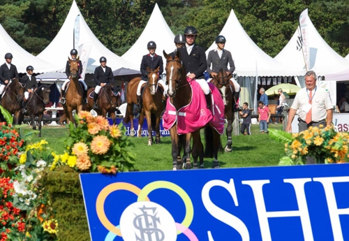 Championne 4 ans Juments Axion de Briand
