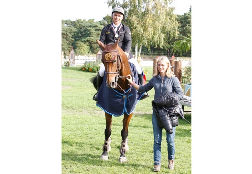 Axel Lagoubie championne des cavalières et Romain Bourdoncle