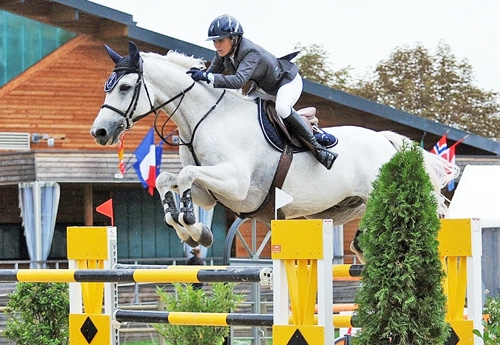 Marie Pellegrin Etter et Chase Manahttan 3es de la 140 de ce samedi à Rosieres lors du CSI2 étoiles