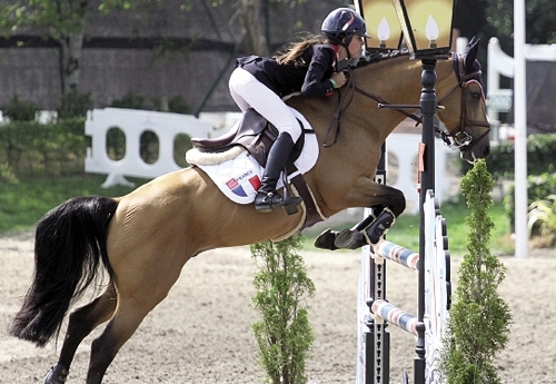 Nina Mallevaey et Rominet de Bruz (Crédit Elevage Eoz)                                                               