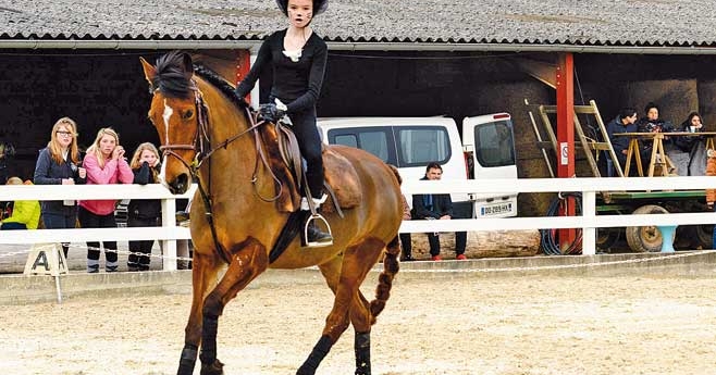 Lisa Ecochard, une jolie minette et une bonne cavalière (© F. L.)