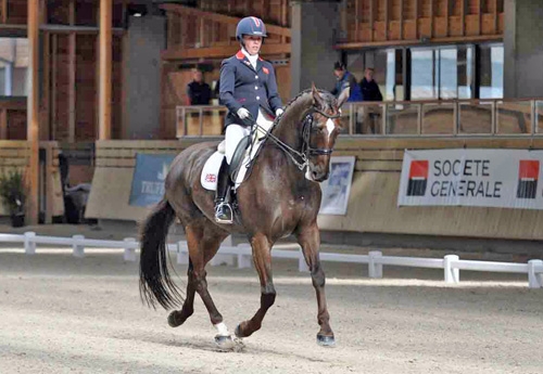 Sophie Wells et Valerius, GBR, Grade IV (© Pixels Events)
