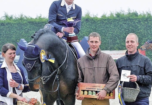 Alexis Borrin/Marlou des Etisses Pierre et Julien Mazy et Carine Woitrin (Crédit Flash Orz)