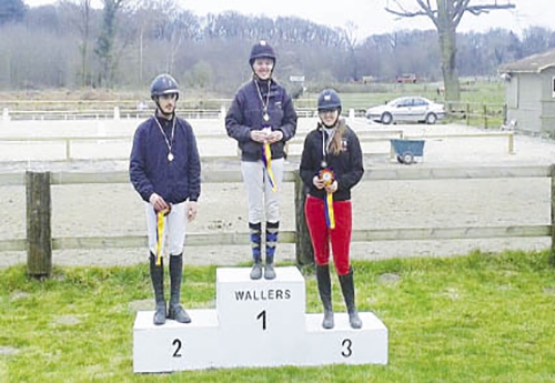 Le Podium Poney 2 du Concours complet de Wallers (© CDE Nord)
