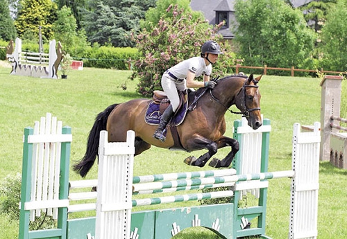 Bayard Condéen (Arko) et Amélie Lebrisollier (cavalière chez Laurent Goffinet), doubles sans-faute dans les 5 ans (© P. Gourdin)
