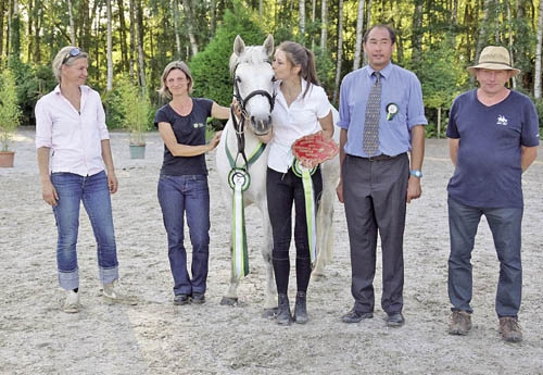 La championne suprême est Talia de Nyves
