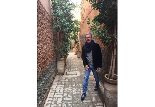 Jean, dans une ruelle de la Médina