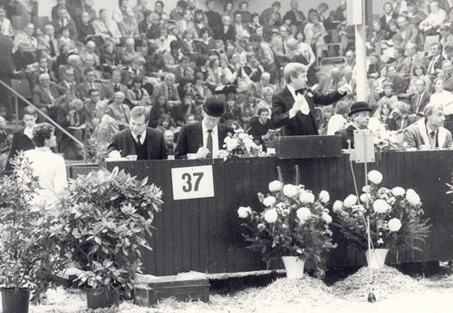 Il a façonné les ventes aux enchères de Verden pendant plus de 37 ans : le commissaire-priseur Friedrich-Wilhelm Isernhagen a vendu 25 000 chevaux