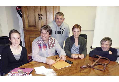 Le bureau de l’AECC : de gauche à droite, S. Mayet, Stéphane Chalier (président), G. Seyrolles, N. Viallard, L. Bianci.