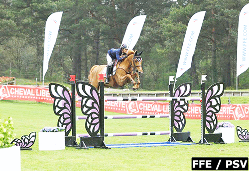 Victoire de la Française Nina Mallevaey avec Solitude au Vent dans le Grand Prix Juniors (Photo FFE/PSV)