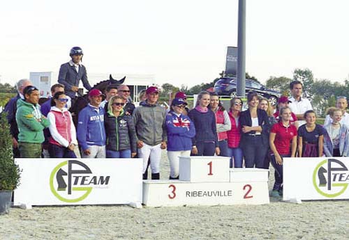 A Ribeauvillé c’est comme ça : le podium, c’est vraiment un partage avec tous ! (Photos Sophie Girardin)