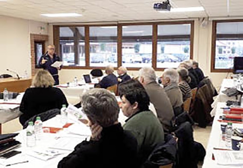 Michel Asseray a animé la formation des juges CCE devant des participants assidus (©FFE/JC)