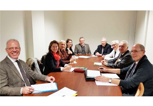 Th Sodoir président du GESCA, Anne Catherine Loisier Sénatrice, Martine Leguille Balloy Présidente du Groupe d’Etudes Cheval Assemblée Nationale, Catherine Bonnichon de Rancourt FFE, Serge Lecomte Président de la FFE, Jean Pierre Colombu vice-Président de France Galop, Yves Chauvin Président SHF, Dominique de Bellaigue Président de la Société LeTROT, Eric Rousseaux Président SFET.