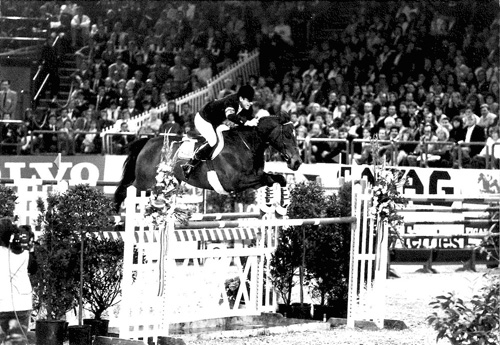 Philippe Rozier et Jiva, à une barre d'être champions du Monde en 1987 à Bercy (Photo FEI)