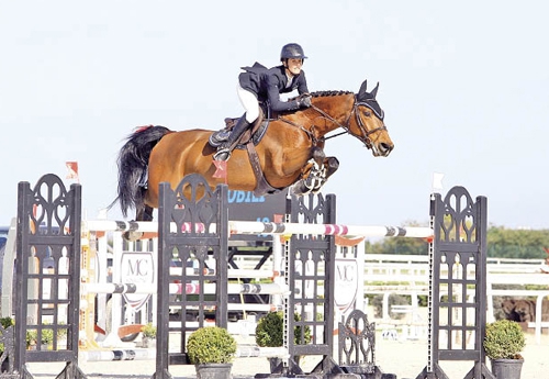 Marion Trosset et Illi Nobili lors de leur victoire au CSI3* 1,50 m de Cagnes sur Mer le 8 avril (© ER)