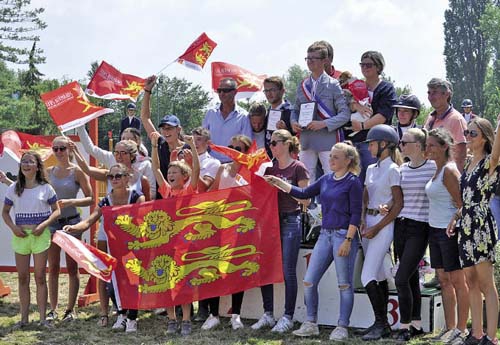Le podium Amateur Elite jeune : Loris Chaulieu 1er, Jérémy Schillewaert 2e et  Julie Paddeu Civico 3e