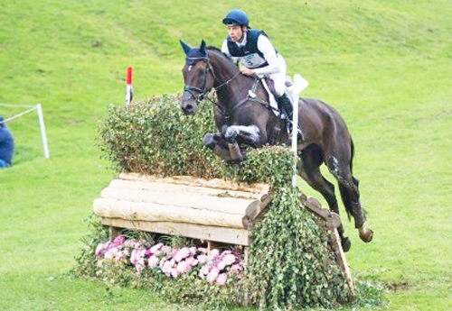 Christopher Burton/Graf Liberty (© Event Rider Masters)