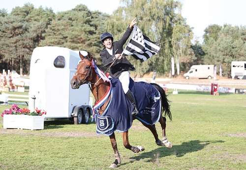 Mathieu Bourdon et Bigouden du Tertre, champions des 7 ans (© ER) 