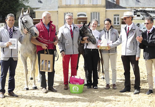 Ilumna du Mantet à la remise des prix catégorie Poulinières suitées Section I et II (© ER)  