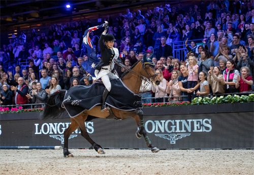 Edwina Tops Alexander (© J Rodrigues for EEM)