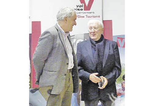 Remise de la médaille d’honneur FFE par le président Serge Lecomte à Christian Libes. (© DR)