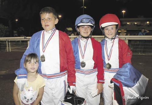 Les petits vice-champions de trot à poney (© André Vignier)