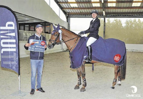 Clémence Senaux/ Electra VD Groene Boomgaa et Geoffrey Lotigie, co-fondateur IT Jump (© cavalimage)