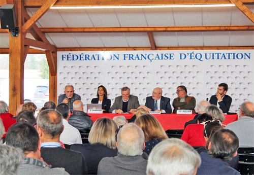 De gauche à droite : Jean-Pierre Blache, président du CNTE, Olivier Klein, trésorier de la FFE, Serge Lecomte, président de la FFE, François Albertini, secrétaire général de la FFE et Sophie Dubourg, directrice technique nationale (© FFE)