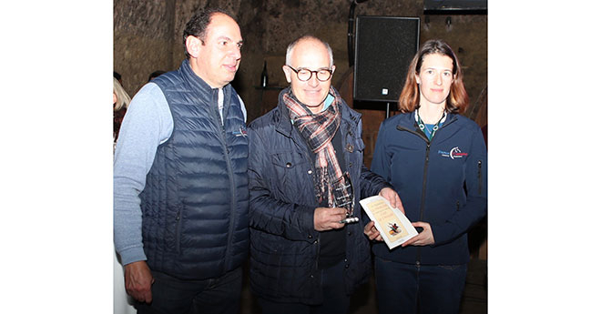 Le trophée du meilleur organisateur pour Emmanuel Lagarde (Lignières en Berry)