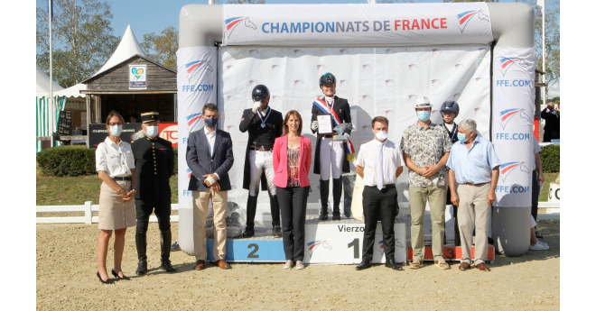 Podium championnat Pro Elite (© FFE/PSV)