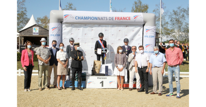 Podium championnat Pro 3 (© FFE/PSV)