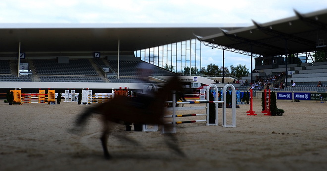 300 personnes maximum pourront assister à ce concours international d'Aix-la-Chapelle dans ce magnifique stade... de dressage !