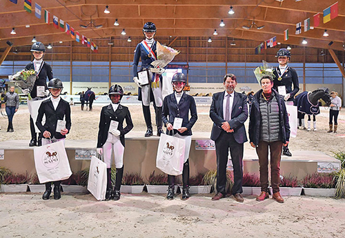 As jeunes cadets : 1. A.L. Bertagne/Sergio LH, 71,014; 2. I. de Koninck/Fidertanz, 69,632; 3. F. Weijkamp/Biolita DN, 66,414