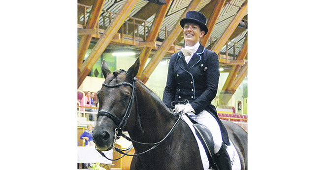 Claire Gosselin et Karamel de Lauture, lauréats RLM Grand Prix CDI*, félicités par Thibaud Valette