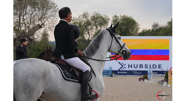 Rene Lopez Lizarazo, le plus Vosgien des cavaliers colombiens, gagne jeudi avec Stalognia et finit 3è samedi avec Kheros Van'T Hoogeinde (Sportfot / Hubside Jumping)